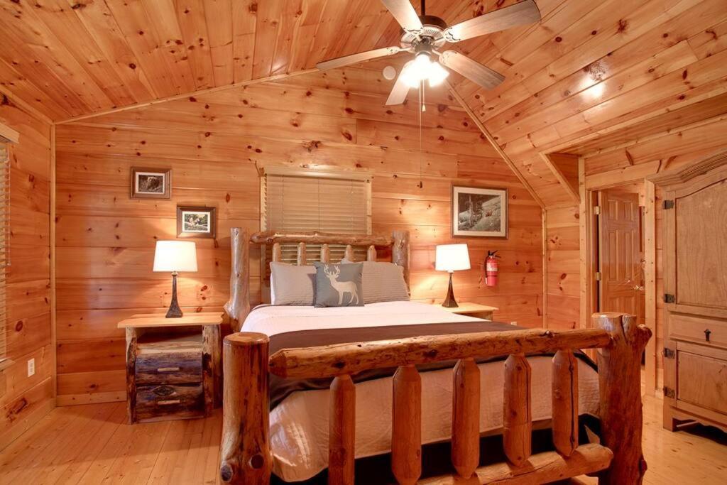 Brave Eagle Cabin Севьервилл Номер фото